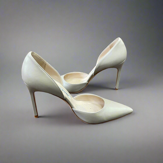 Manolo Blahnik pump