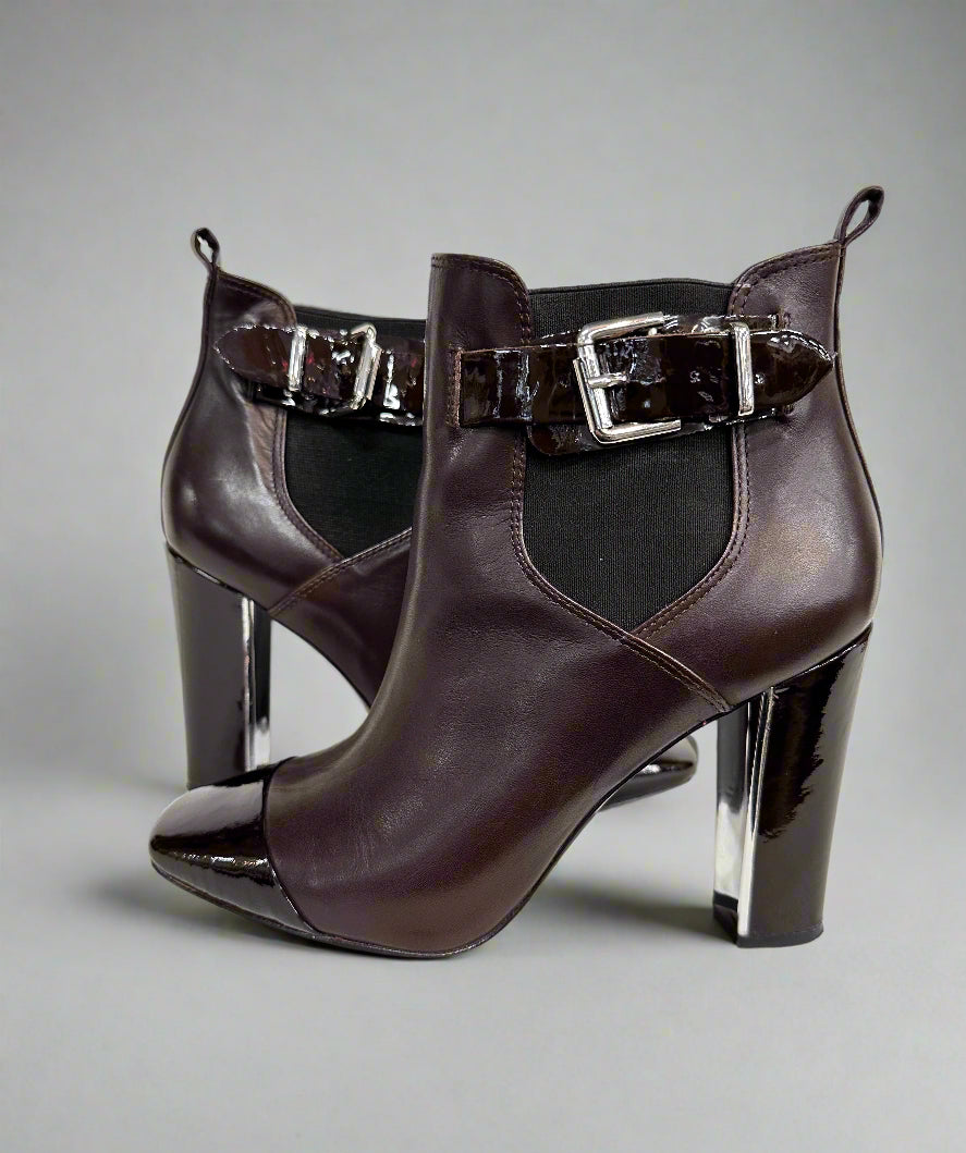 POUR LA VICTOIRE Leather Bootie