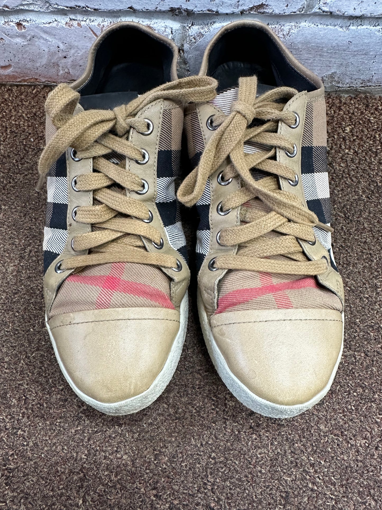 Burberry sneakers