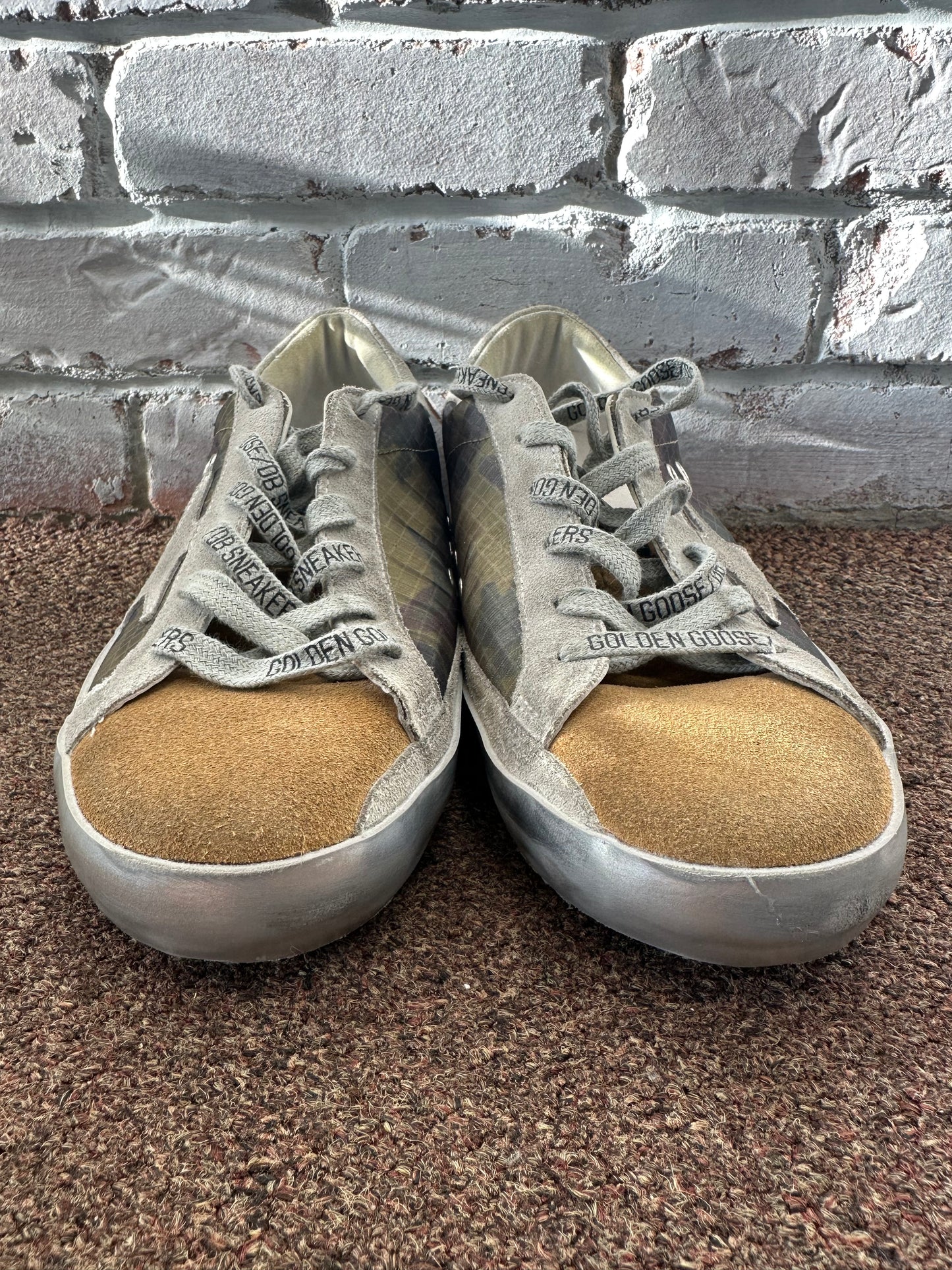 GOLDEN GOOSE Sneakers