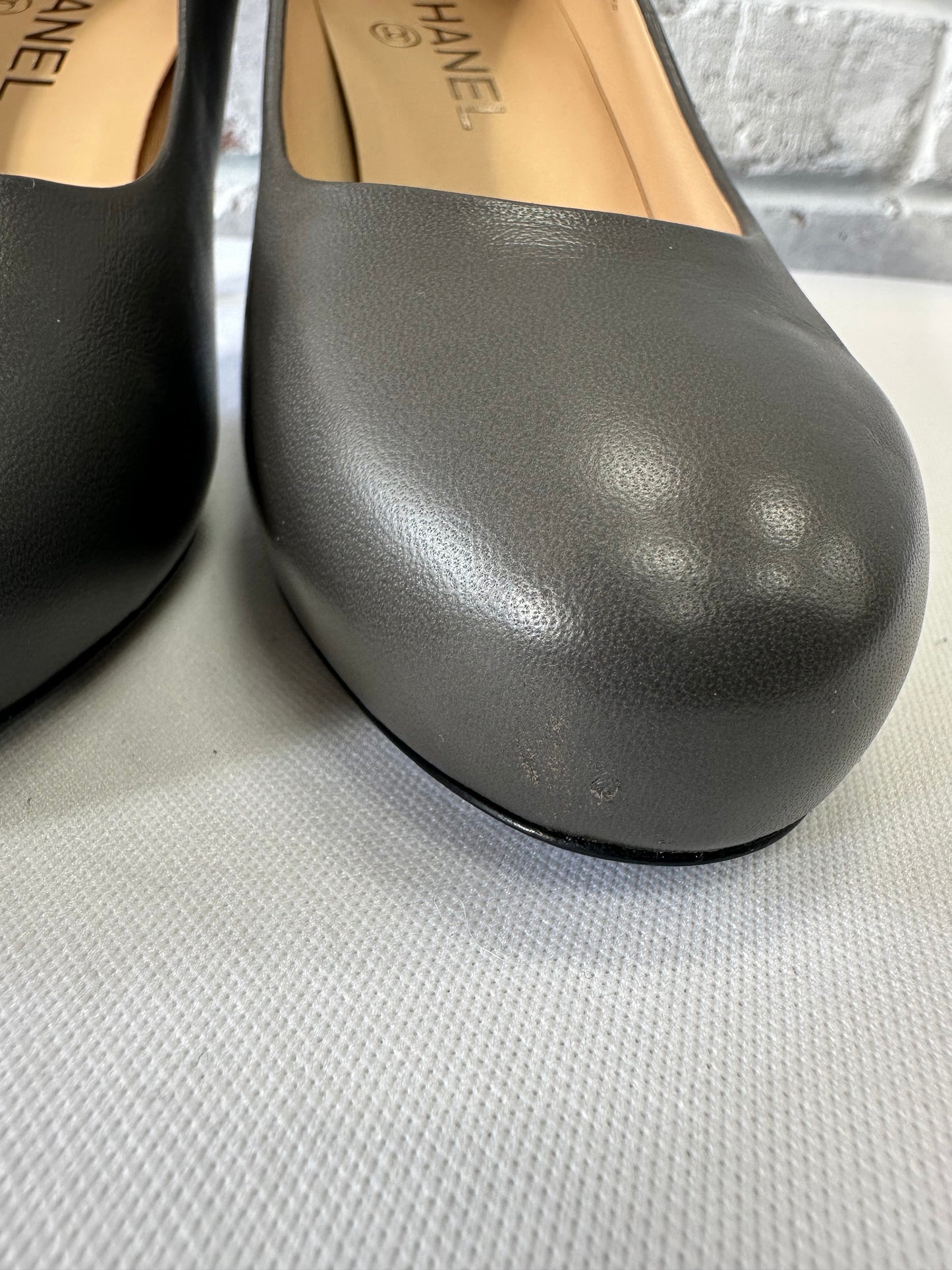 Chanel lambskin Pumps