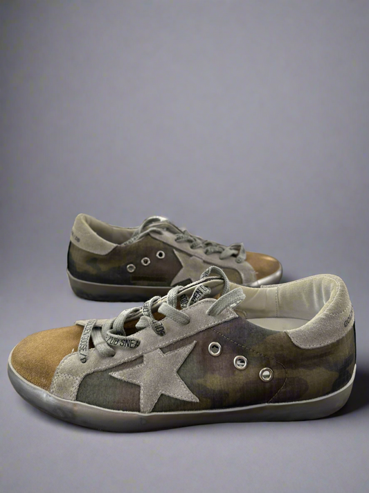 GOLDEN GOOSE Sneakers